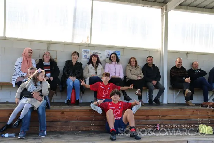 Fútbol base. Primer partido de los cadetes del CD Barco (1)