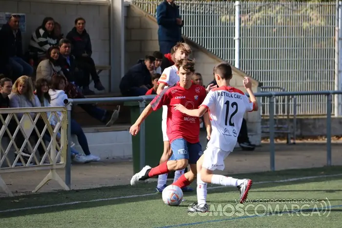 Fútbol base. Primer partido de los cadetes del CD Barco (8)