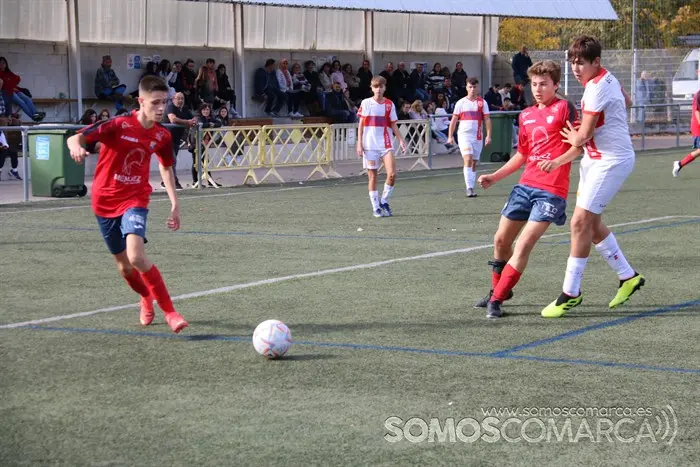Fútbol base. Primer partido de los cadetes del CD Barco (9)