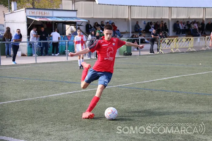 Fútbol base. Primer partido de los cadetes del CD Barco (10)