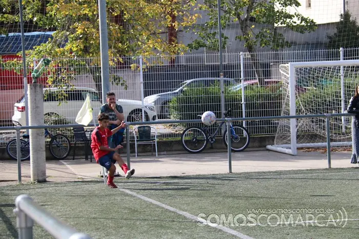 Fútbol base. Primer partido de los cadetes del CD Barco (20)