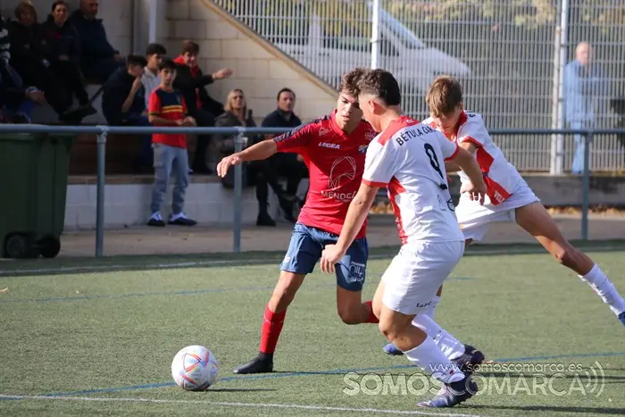 Fútbol base. Primer partido de los cadetes del CD Barco (22)