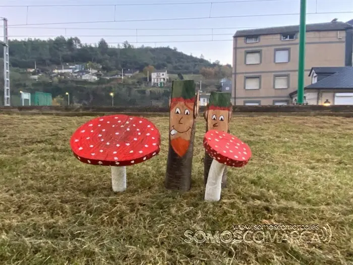 somoscomarca_sobradelo_jardintematico_figurasmadera_navidad_carballeda2022 (6)