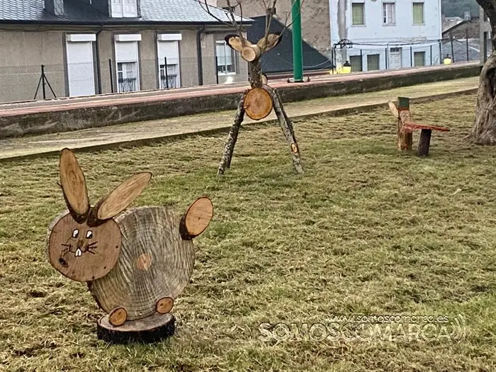 somoscomarca_sobradelo_jardintematico_figurasmadera_navidad_carballeda2022 (9)