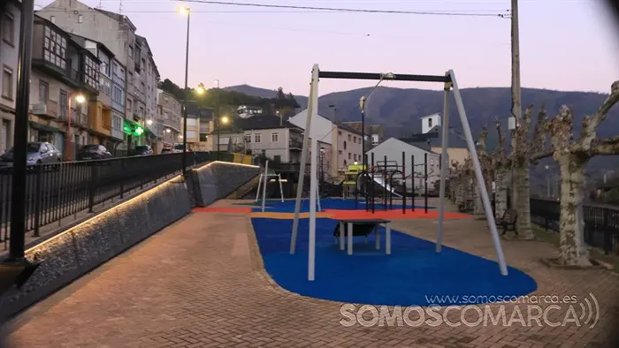 somoscomarca_sobradelo_jardintematico_figurasmadera_navidad_carballeda2022 (11)