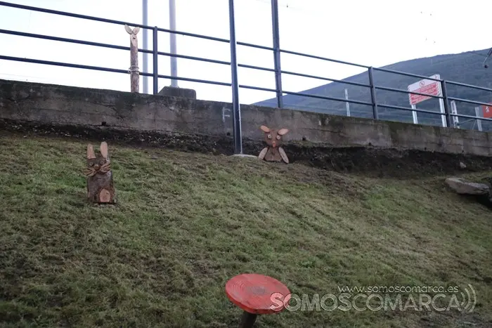 somoscomarca_sobradelo_jardintematico_figurasmadera_navidad_carballeda2022 (12)