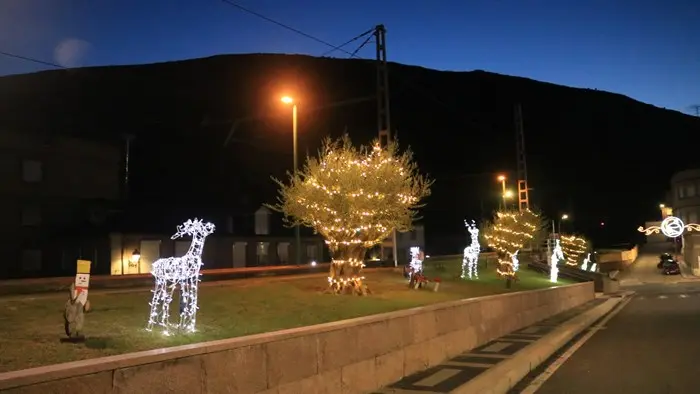 somoscomarca_sobradelo_navidad_adornos_luces_2022 (2)