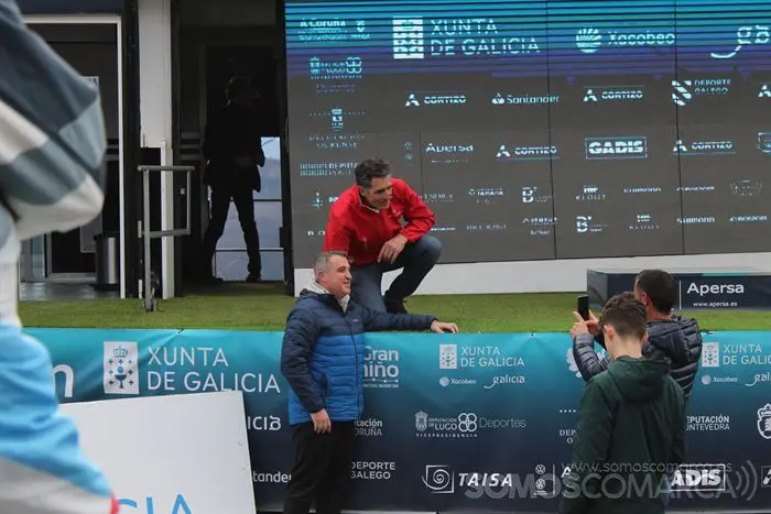 Fuero muchos los que se llevaron una foto con Induráin