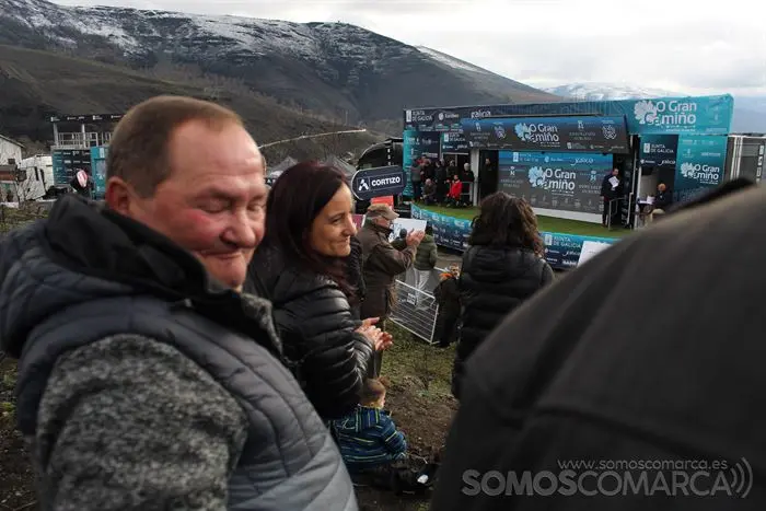 Entrada en meta de varios de los participantes (6)