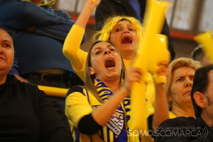 portada_somoscomarca_arua_futbolsala_ruavaldeorras_campeonesliga_hinchas_2094 (99)