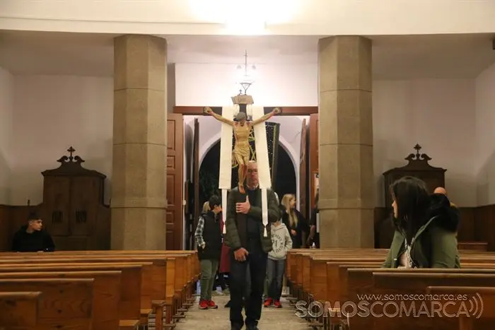 somoscomarca_petin_semanasanta_procesion_soledad_caracoles_2023_04_07-5609 (14)