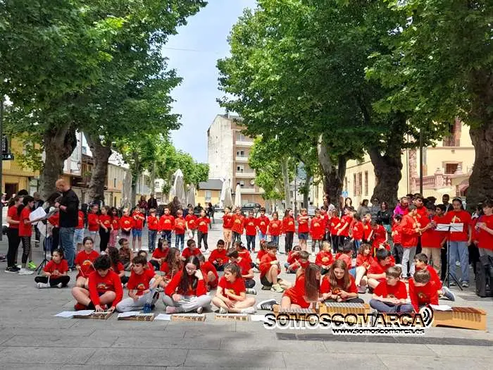 somoscomarca_plazaviloira_colegio_ramonoteropedrayo_letrasgalegas_2023 (1)