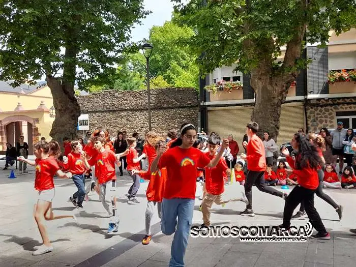 somoscomarca_plazaviloira_colegio_ramonoteropedrayo_letrasgalegas_2023 (24)