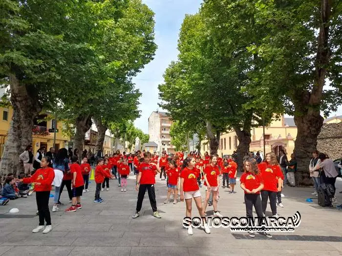 somoscomarca_plazaviloira_colegio_ramonoteropedrayo_letrasgalegas_2023