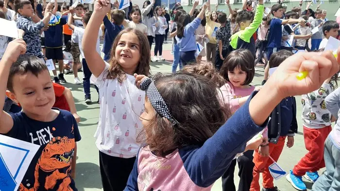 somoscomarca_diadasletrasgalegas_2023_colegios_2023827 (22)