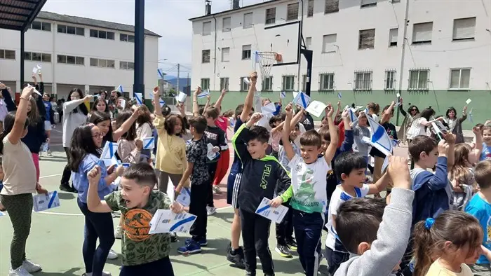 somoscomarca_diadasletrasgalegas_2023_colegios_2023827 (23)