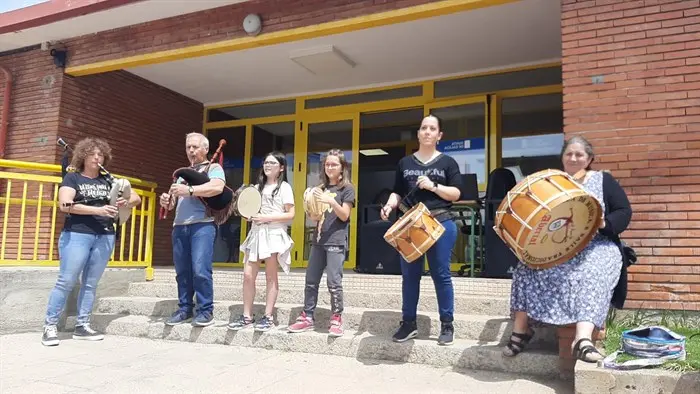 somoscomarca_diadasletrasgalegas_2023_colegios_2023827 (28)