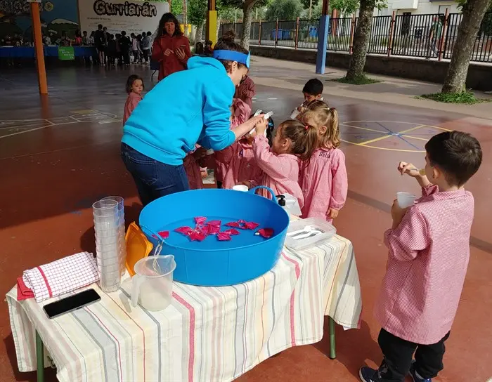 somoscomarca_diadasletrasgalegas_2023_colegios_2023827 (39)