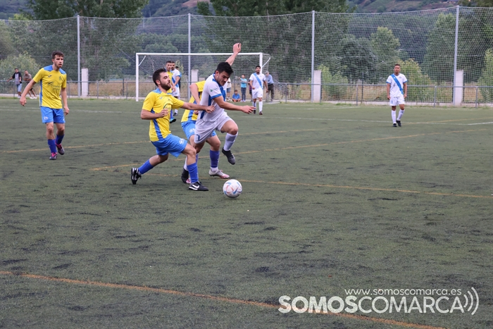 somoscomarca_futbol_cdrua_sportingcarballino_202320231174 (7)