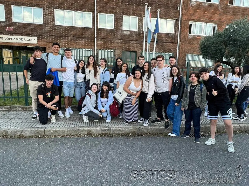 somoscomarca-abau-selectividad-iescosmelopez-2023-06-06 (5)