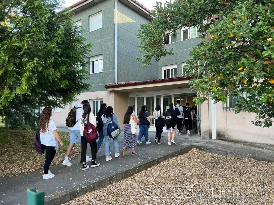 somoscomarca-abau-selectividad-iescosmelopez-2023-06-06 (6)