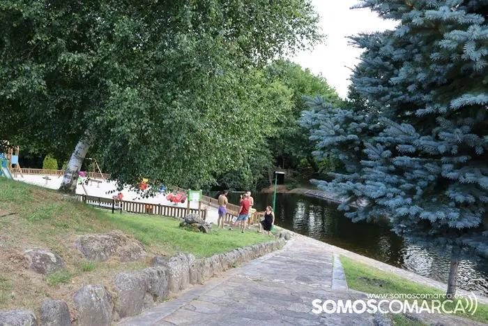 somoscomarca_vilariñodeconso_arearecreativacenza_pradoalbar_asportas_columpio_rutaplata_20232084 (6)