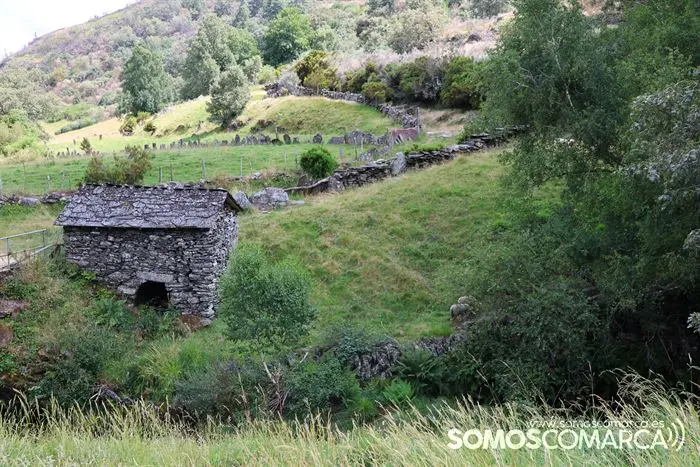 somoscomarca_vilariñodeconso_arearecreativacenza_pradoalbar_asportas_columpio_rutaplata_20232084 (22)