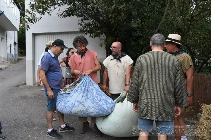somoscomarca_veigamuiños_mercadomedieval_muestramalla_pandereteirasaveiga (12)