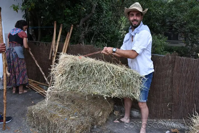 somoscomarca_veigamuiños_mercadomedieval_muestramalla_pandereteirasaveiga (14)