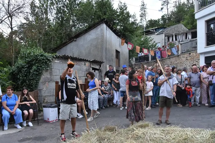 somoscomarca_veigamuiños_mercadomedieval_muestramalla_pandereteirasaveiga (28)