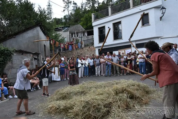 somoscomarca_veigamuiños_mercadomedieval_muestramalla_pandereteirasaveiga (31)