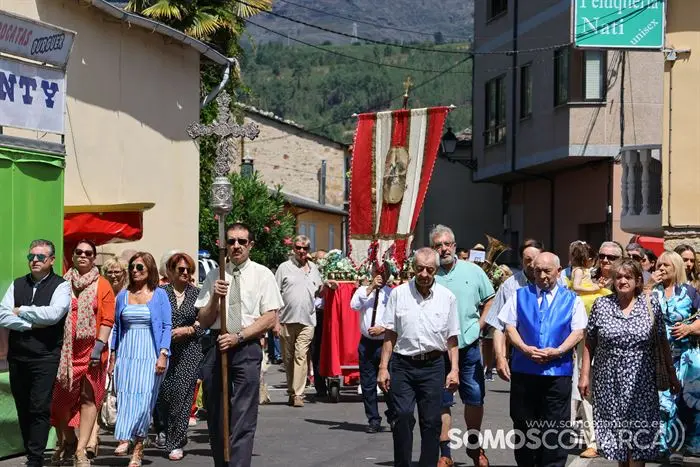 somoscomarca_petin_procesion_santiago_festassantiago_20232119 (11)