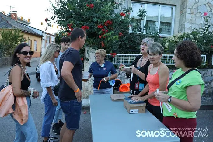 somoscomarca_vilamartin_festadascovas_apequena_pregon_sarafernandez_202320232157 (1)
