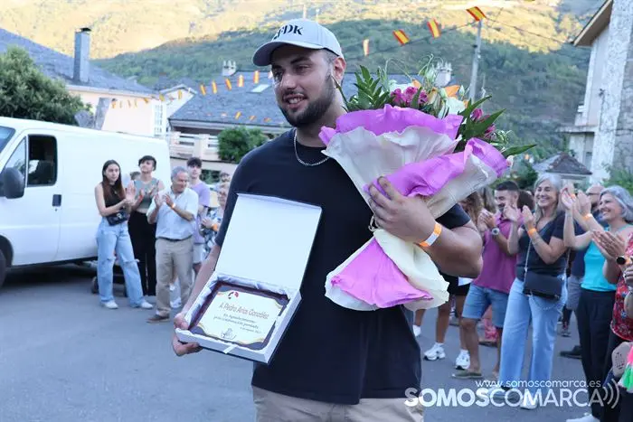 somoscomarca_vilamartin_festadascovas_apequena_pregon_sarafernandez_202320232157 (17)