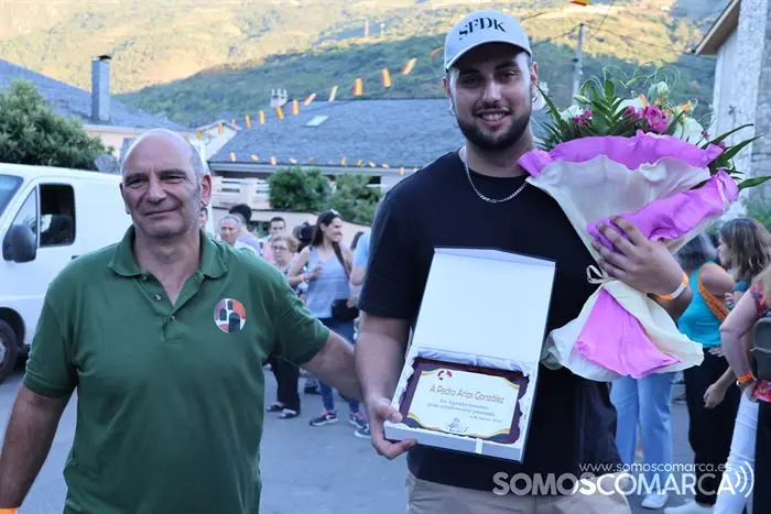 somoscomarca_vilamartin_festadascovas_apequena_pregon_sarafernandez_202320232157 (18)