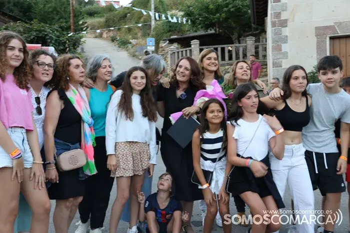 somoscomarca_vilamartin_festadascovas_apequena_pregon_sarafernandez_202320232157 (22)