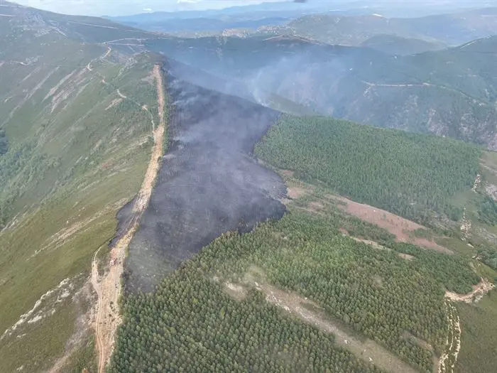 Fotografías tomadas desde el Helicóptero de la BRIF de Laza (1)