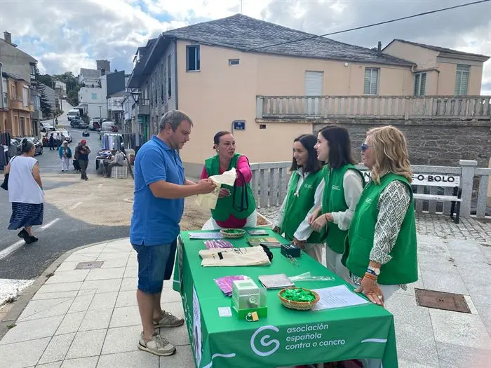 somoscomarca_obolo_aecc_mesa_voluntariado_20232774 (15)