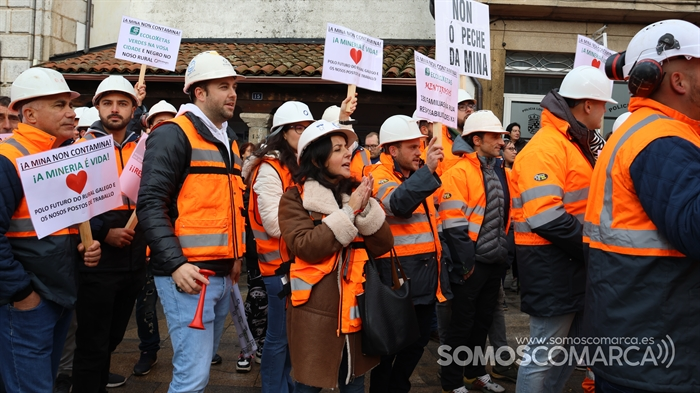 somoscomarca_231031_viana_manifestacion_empresa_cierrepenouta (1)
