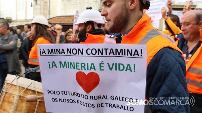 somoscomarca_231031_viana_manifestacion_empresa_cierrepenouta (4)