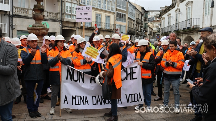somoscomarca_231031_viana_manifestacion_empresa_cierrepenouta (16)