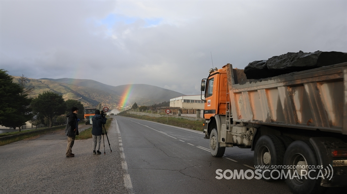 somoscomarca_2311129_carballeda_pizarra_irosa_samaca_desaucio_empresa (32)