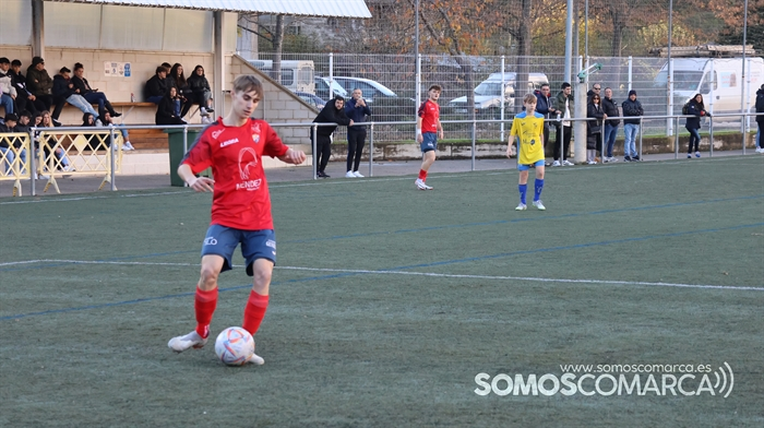 somoscomarca_231202_futbol_basescdbarco_basescdrua_derbi_juveniles (21)