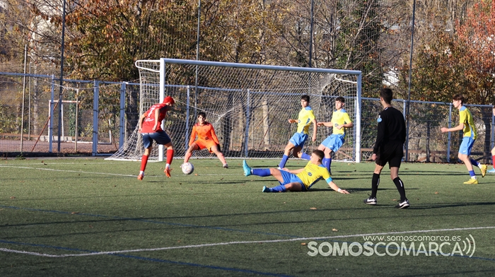 somoscomarca_231202_futbol_basescdbarco_basescdrua_derbi_juveniles (25)