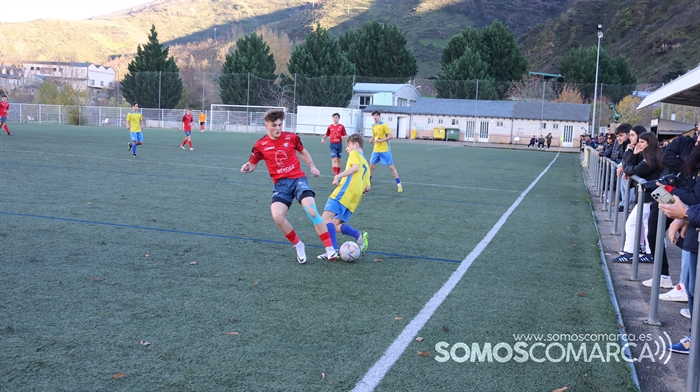 somoscomarca_231202_futbol_basescdbarco_basescdrua_derbi_juveniles (30)