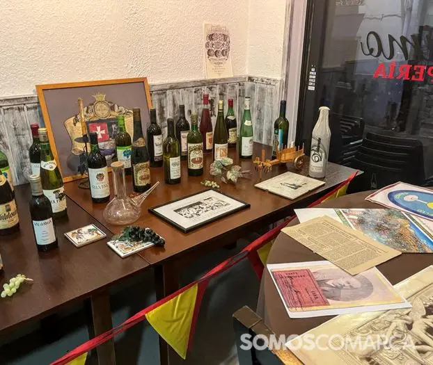somoscomarca_2240109_exposicin_botellas_antiguas (2)