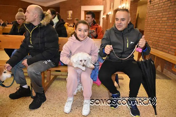 somoscomarca_obarco_iglesia_santarita_bendicionmascotas_2024 (7)