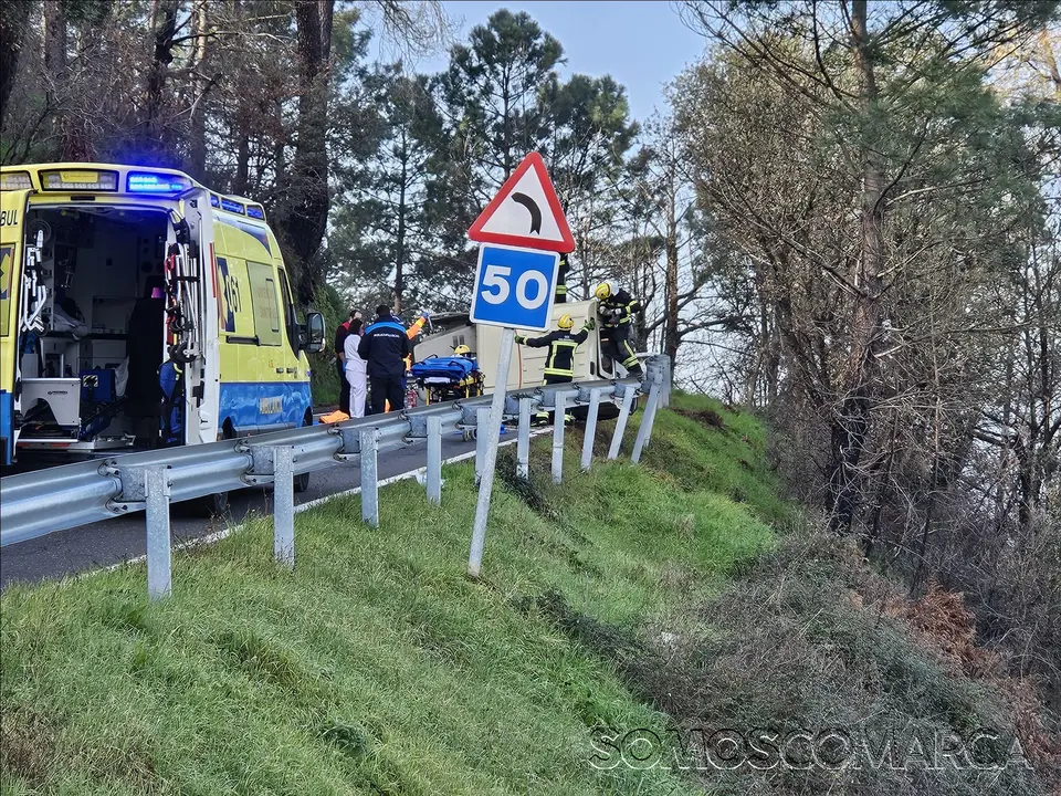 somoscomarca_obarco_Accidente_ambulancia_bomberos_obarco_Santigoso_excarcelacion_2024-01-31 (2)
