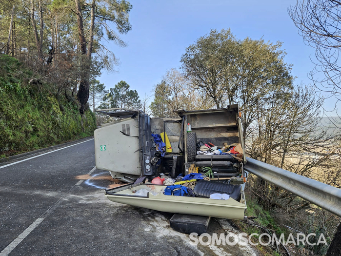 $(somoscomarca_obarco_Accidente_ambulancia_bomberos_obarco_Santigoso_excarcelacion_2024-01-31)_06