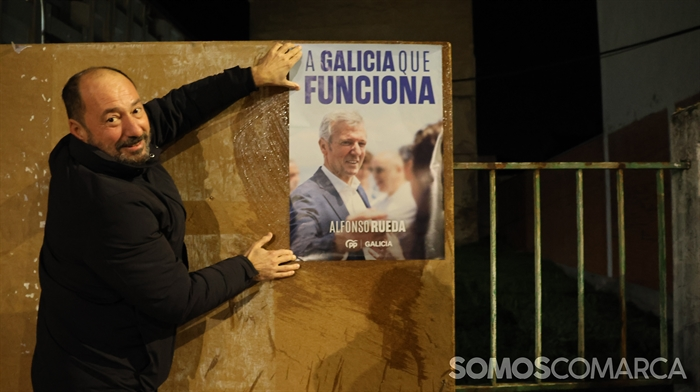 somoscomarca_240202_obarco_pegadacarteles_eleccionesautonomicas (6)